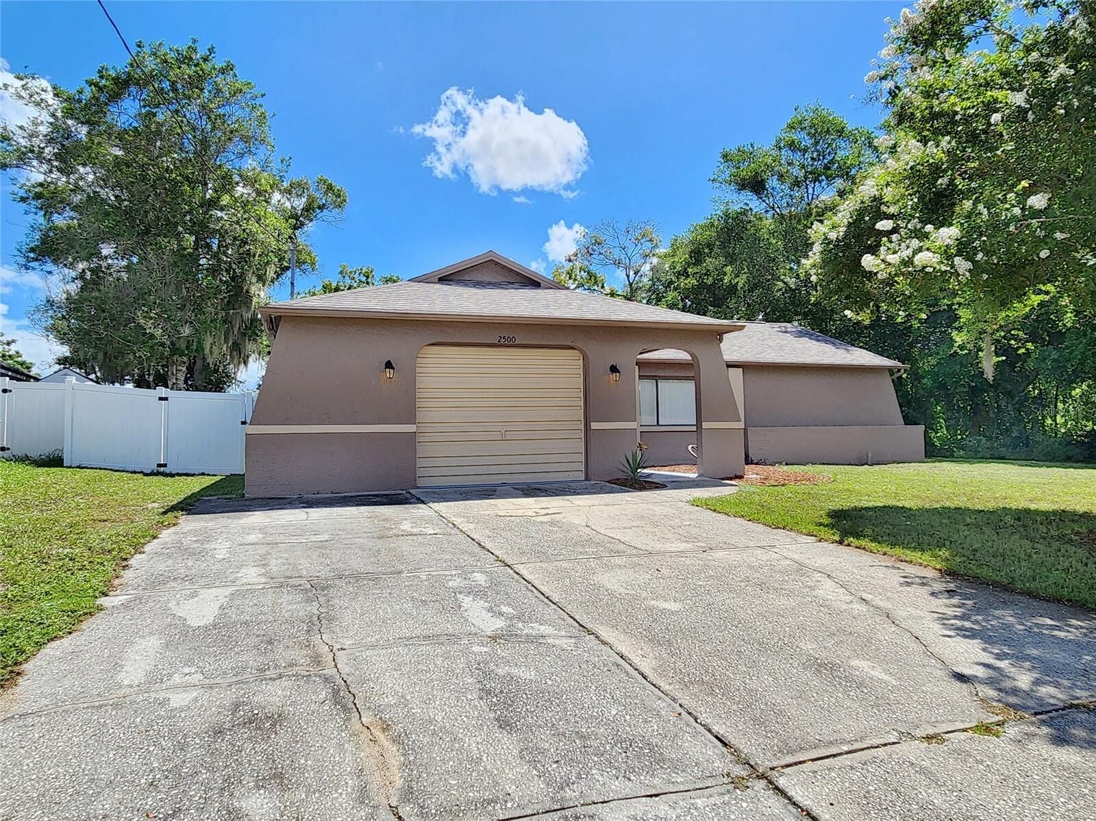 Property Photo:  2500 Magellan Avenue  FL 34608 
