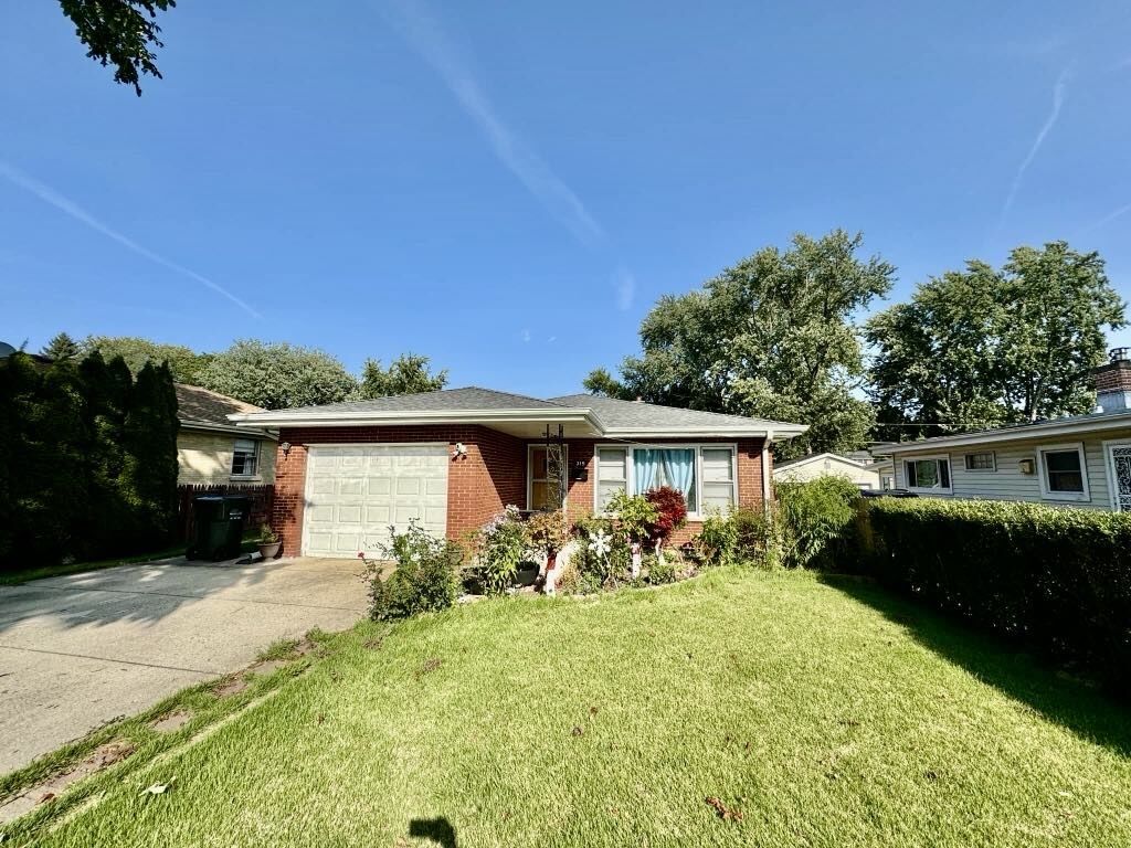 Property Photo:  315 N Main Street  IL 60056 