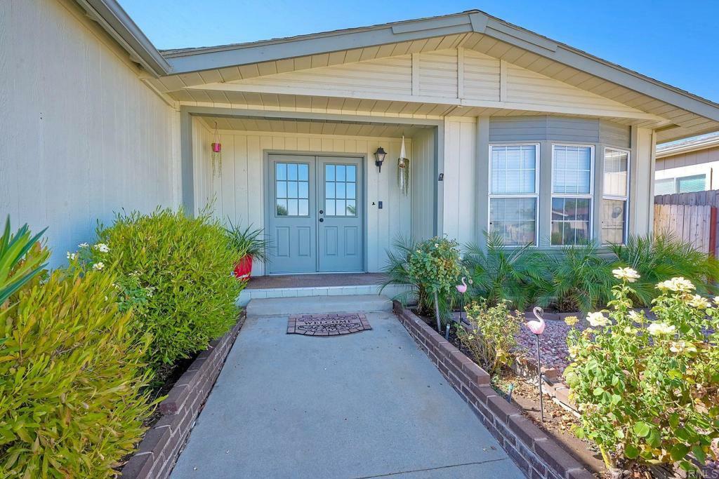 Property Photo:  27250 Murrieta Road Spc 121  CA 92586 