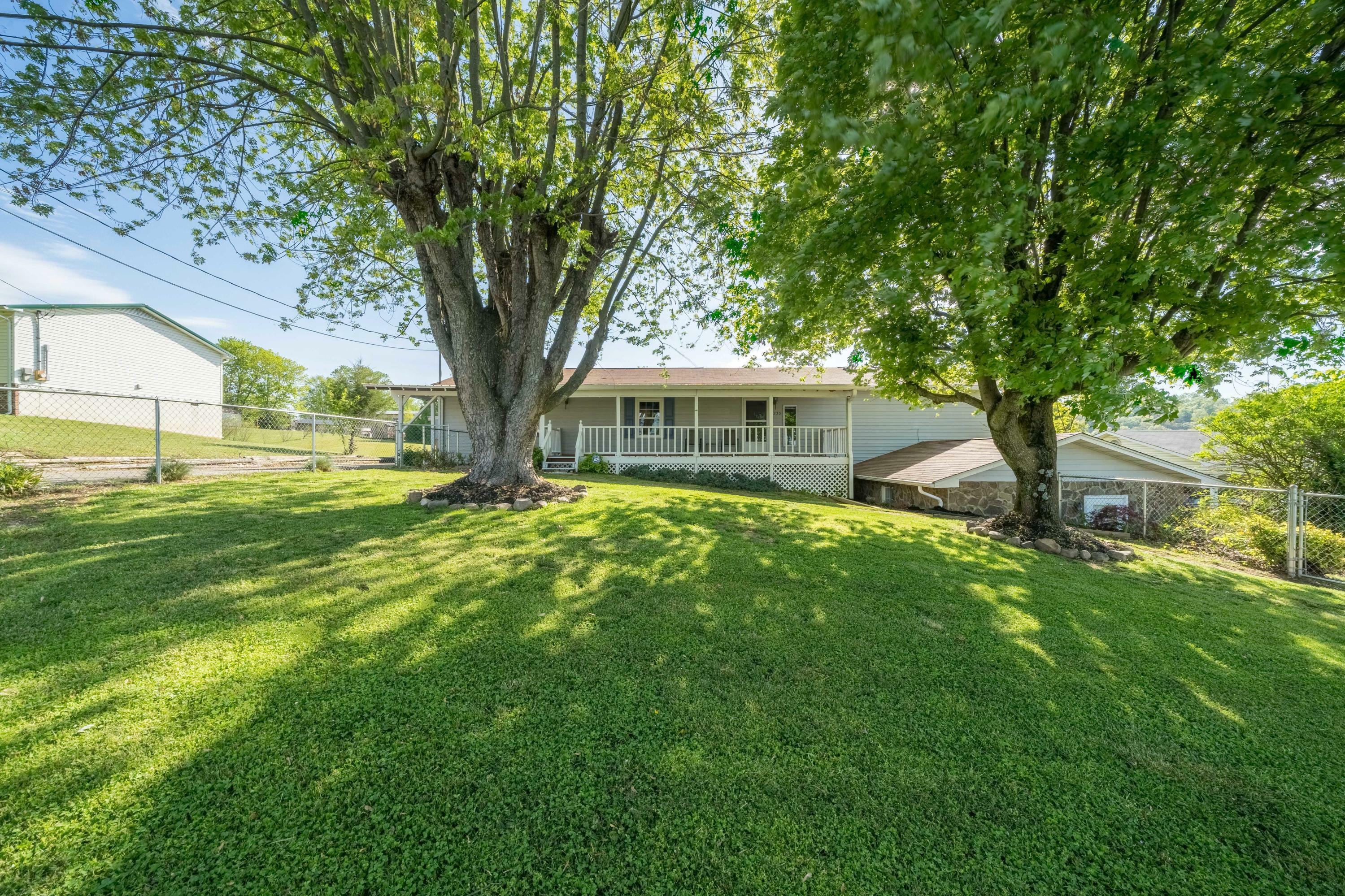 Property Photo:  233 Taylor Drive  TN 37686 