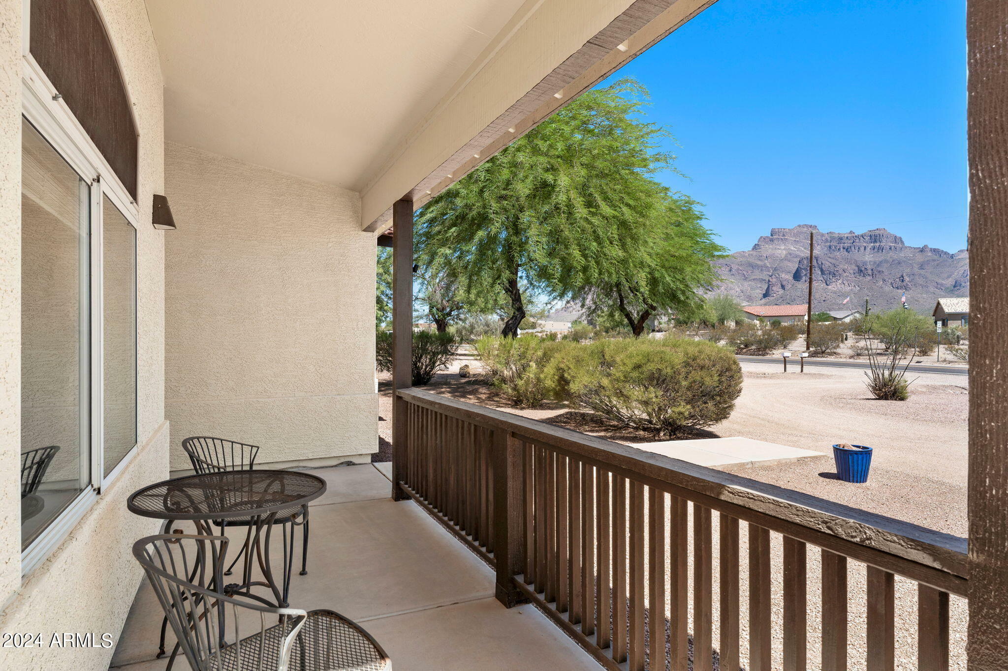 Property Photo:  694 S Mountain View Road  AZ 85119 