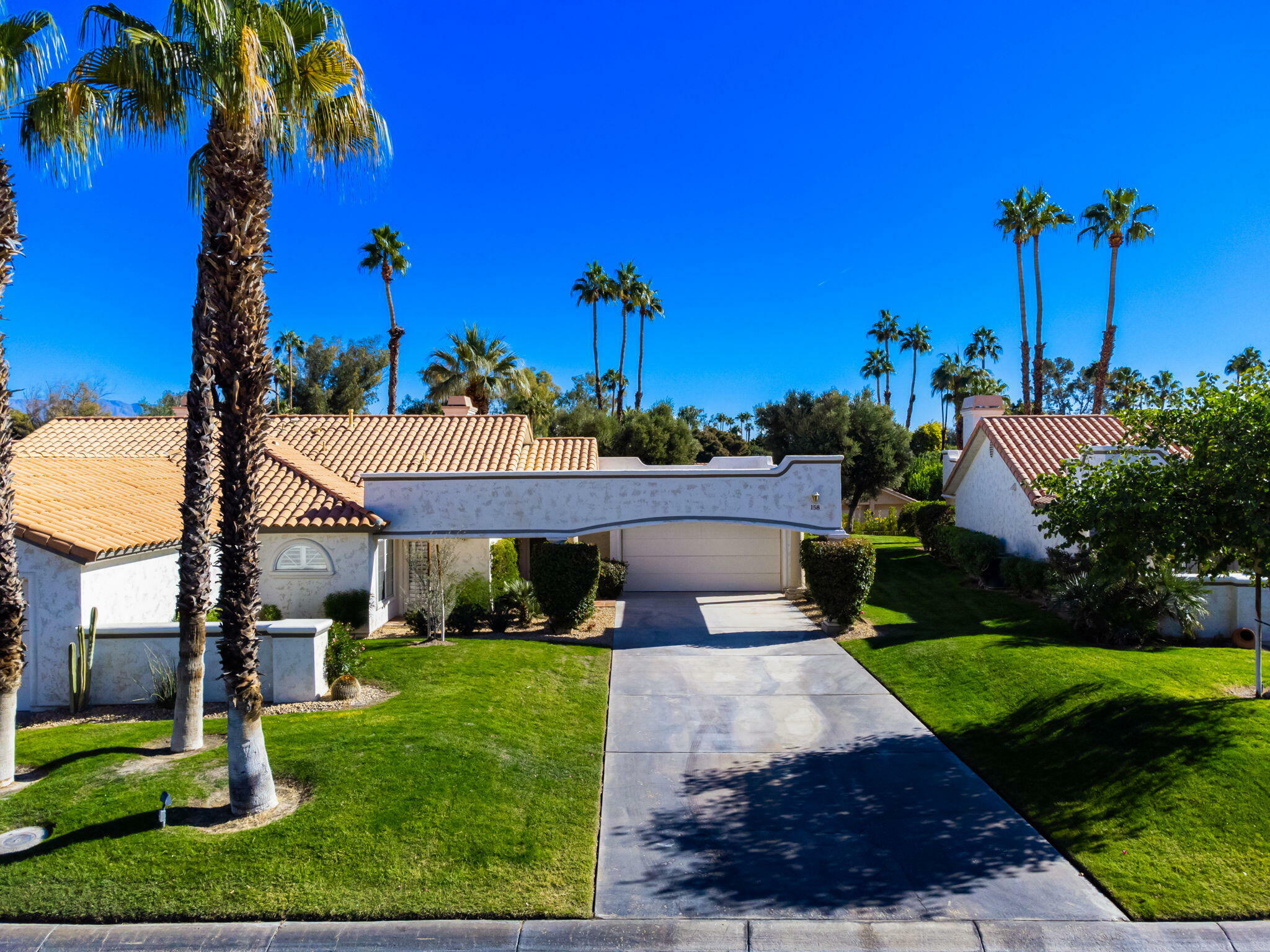 Property Photo:  158 Desert Falls Drive E  CA 92211 