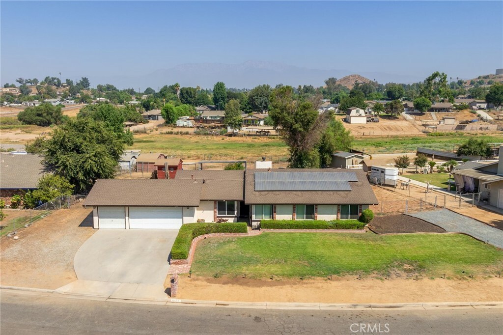 Property Photo:  9527 Stirrup Street  CA 92509 