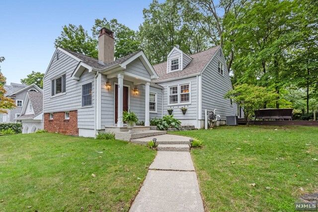Property Photo: 5 Westcrest Trail NJ 07405