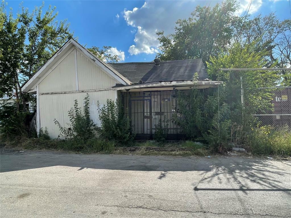 Property Photo:  1807 S Malcolm X Boulevard  TX 75226 