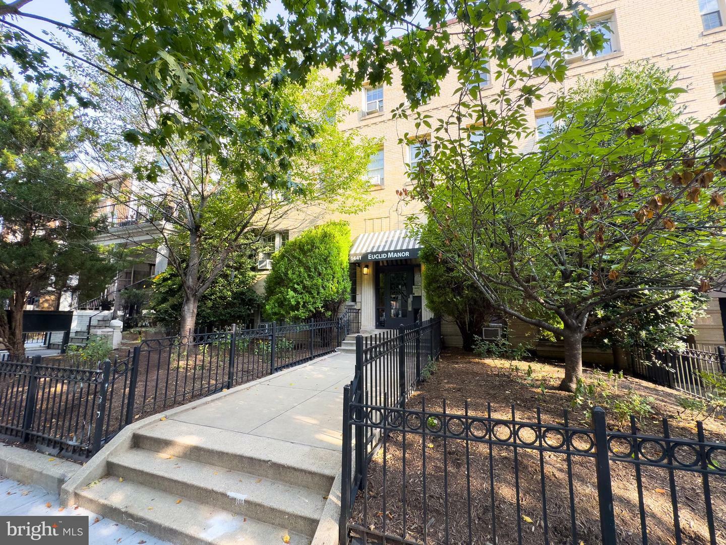 Property Photo:  1441 Euclid Street NW 301  DC 20009 