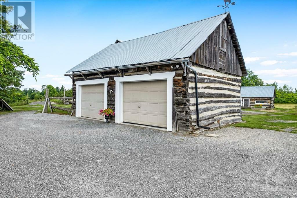 Photo de la propriété:  2344 McLachlin Road  ON K7A 4S7 