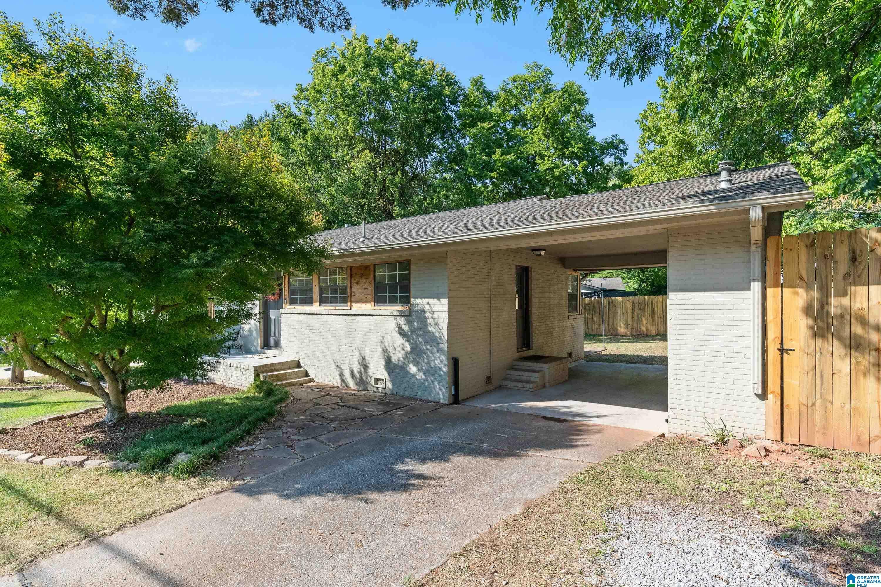 Property Photo:  668 Hagood Street  AL 35213 