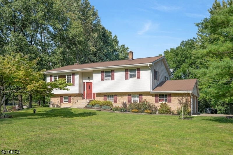 Property Photo:  439 W Mountain Rd  NJ 07871 