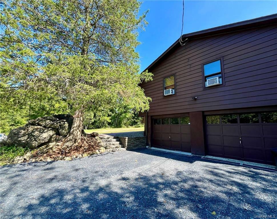 Property Photo:  47 Onderdonk Road  NY 10990 