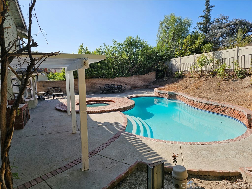 Property Photo:  18524 Brasilia Drive  CA 91326 