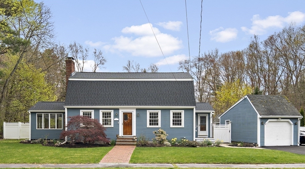 Property Photo:  2 Pine Glen Drive  MA 01864 