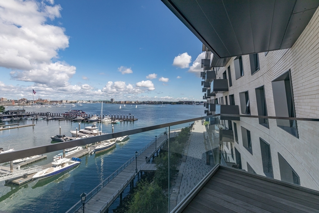 Property Photo:  300 Pier 4 Blvd H5  MA 02210 