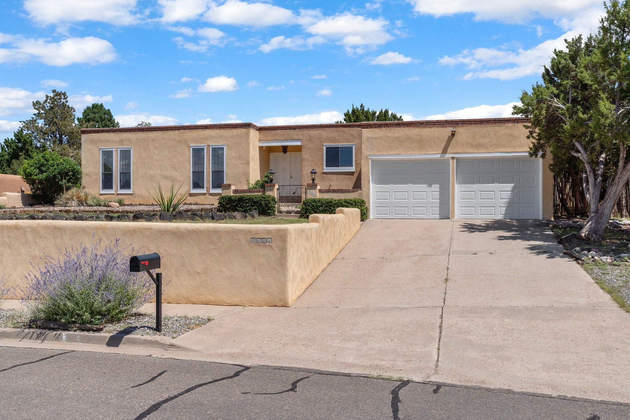 Property Photo:  2811 Calle Calmo  NM 87505 