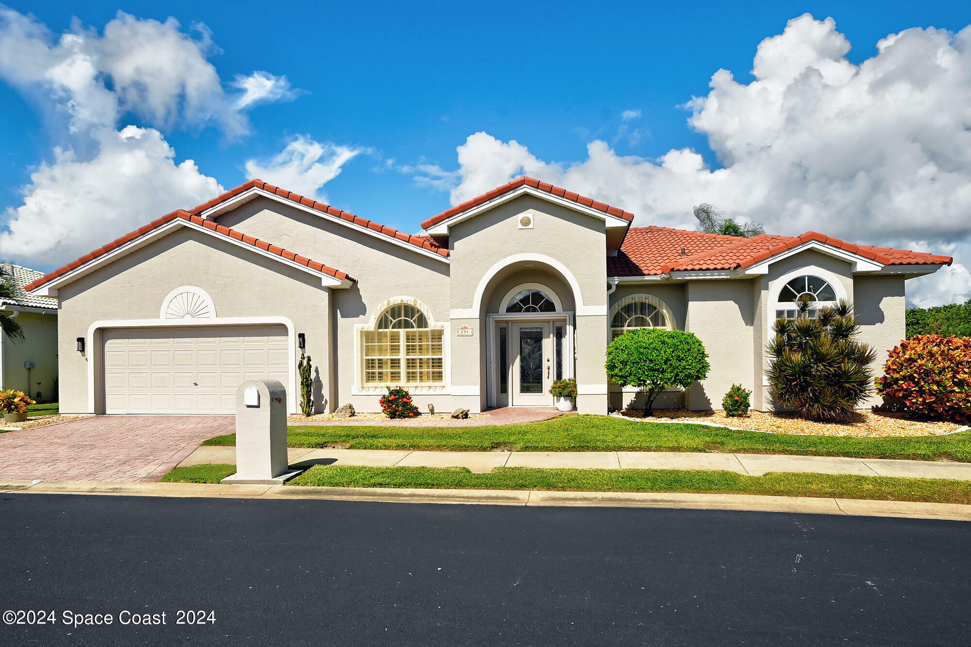 Property Photo:  254 Captiva Court  FL 32951 