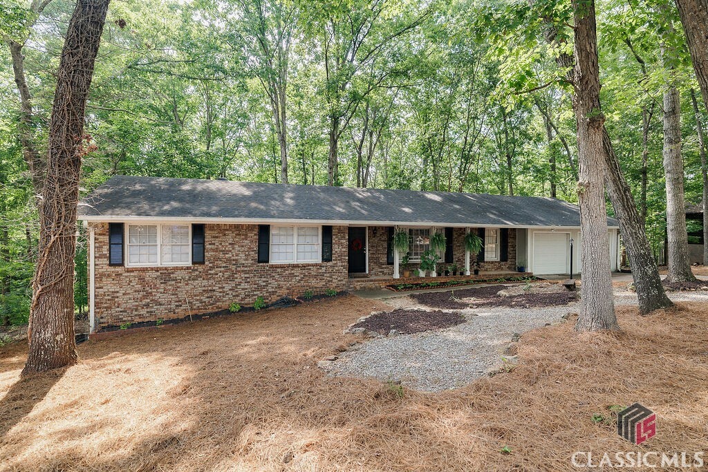 Property Photo:  387 Richard Way  GA 30605 