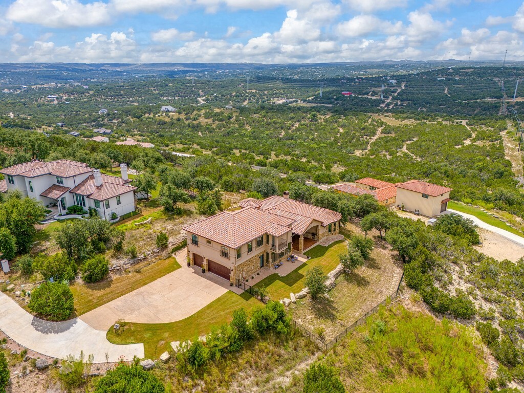 Property Photo:  1816 Windy Walk Cove  TX 78669 