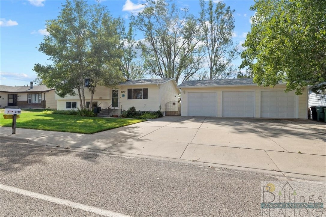 Property Photo:  2140 Lake Elmo Drive  MT 59105 