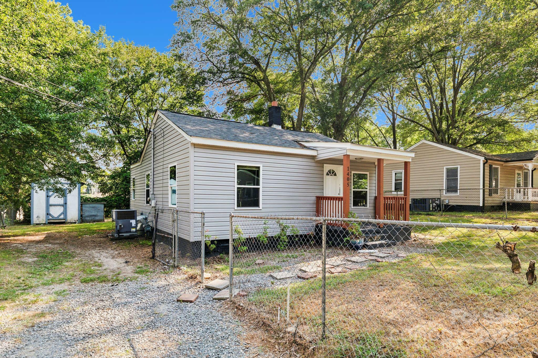 Property Photo:  1405 W Rankin Avenue  NC 28052 