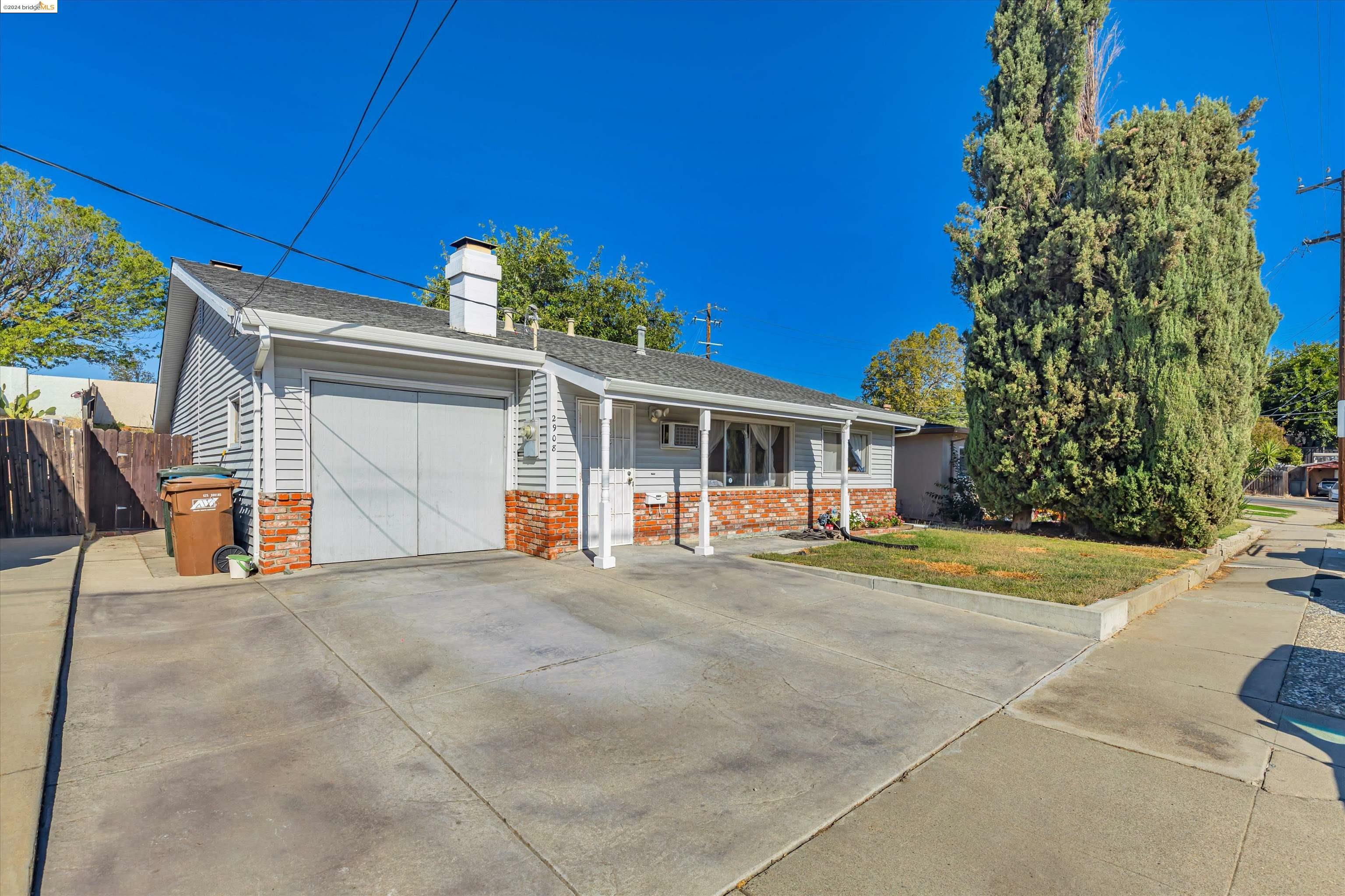 Property Photo:  2908 Elizabeth Ln  CA 94509 