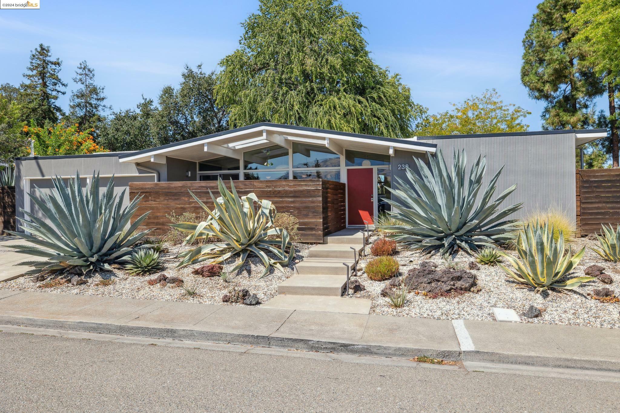 Property Photo:  230 El Divisadero Ave  CA 94598 