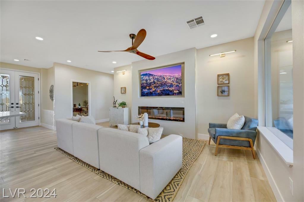 Property Photo:  4660 Fiore Bella Boulevard  NV 89135 