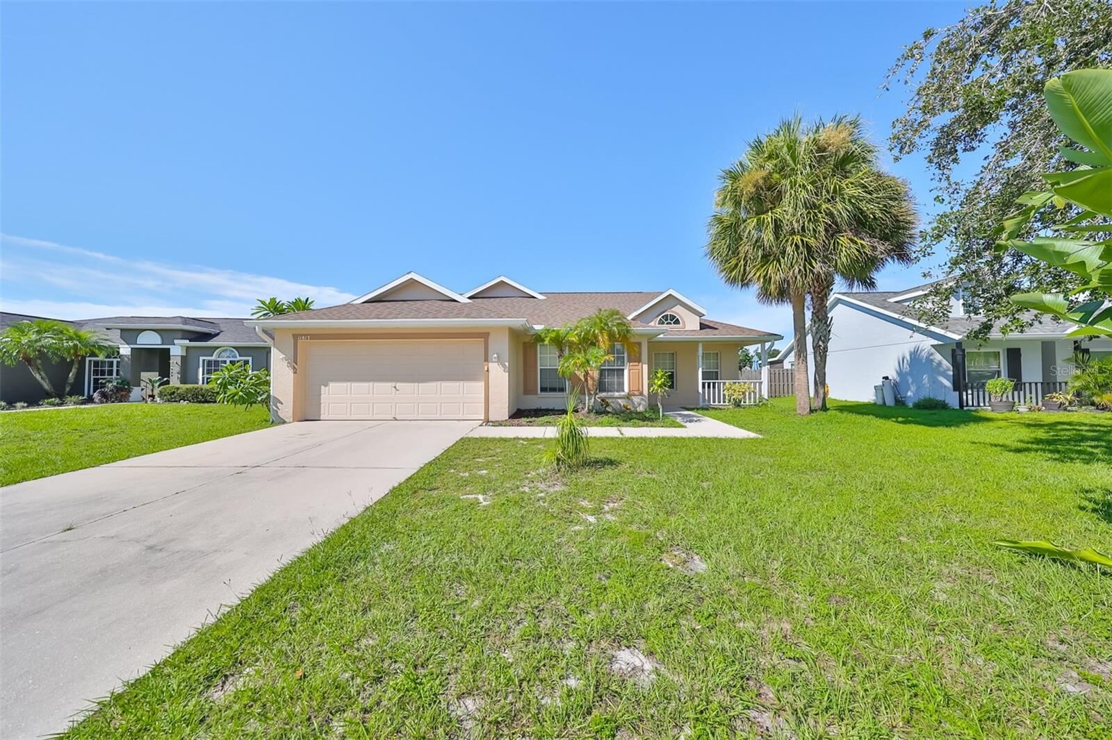 Property Photo: 11813 Shrewsbury Lane FL 34219