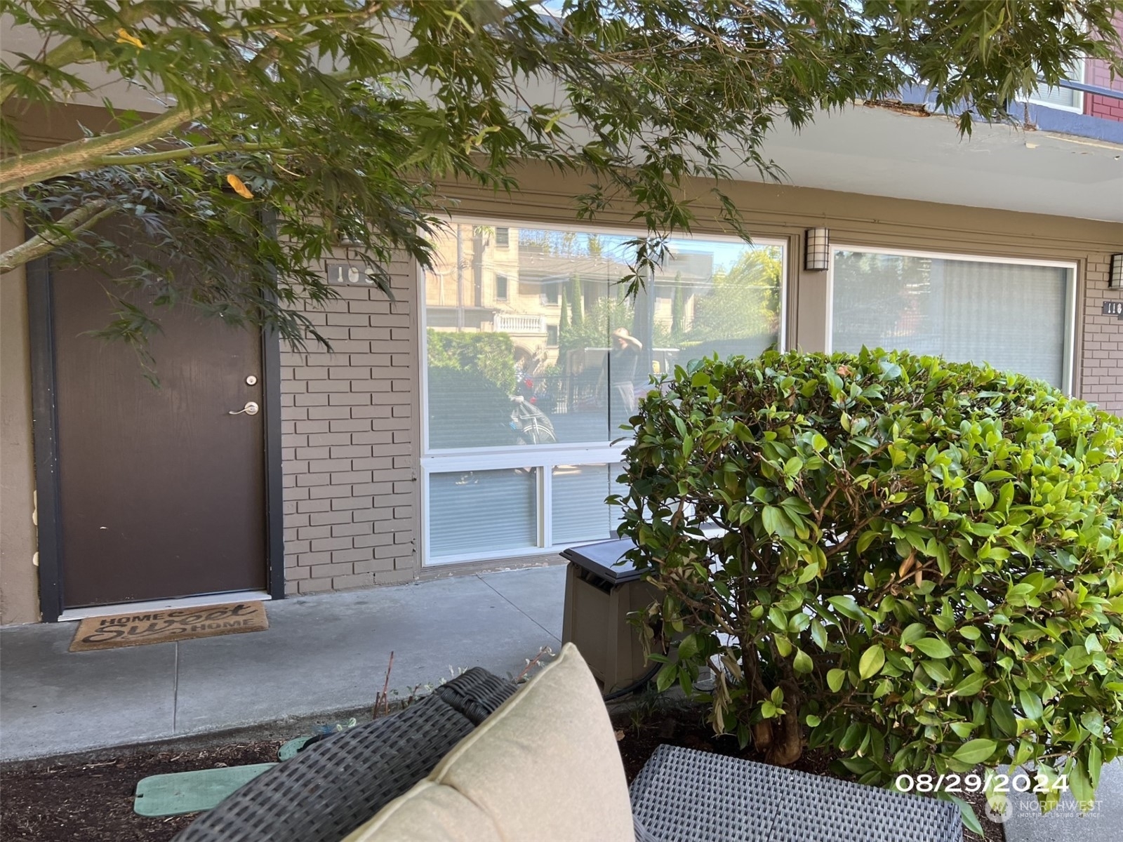 Property Photo:  752 Bellevue Avenue E 109  WA 98102 