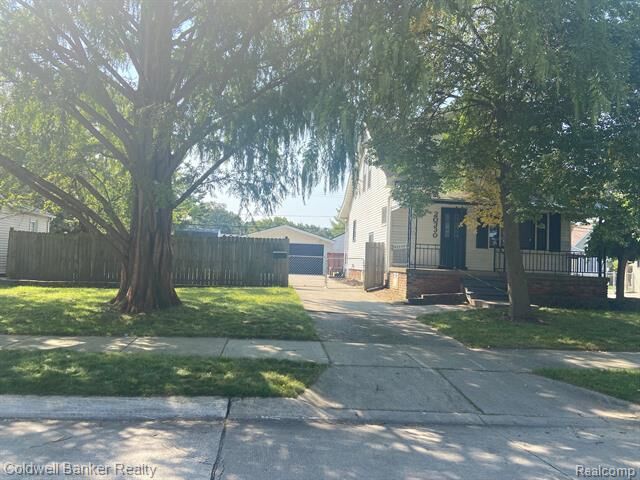 Property Photo:  20330 Rosedale Street  MI 48080 