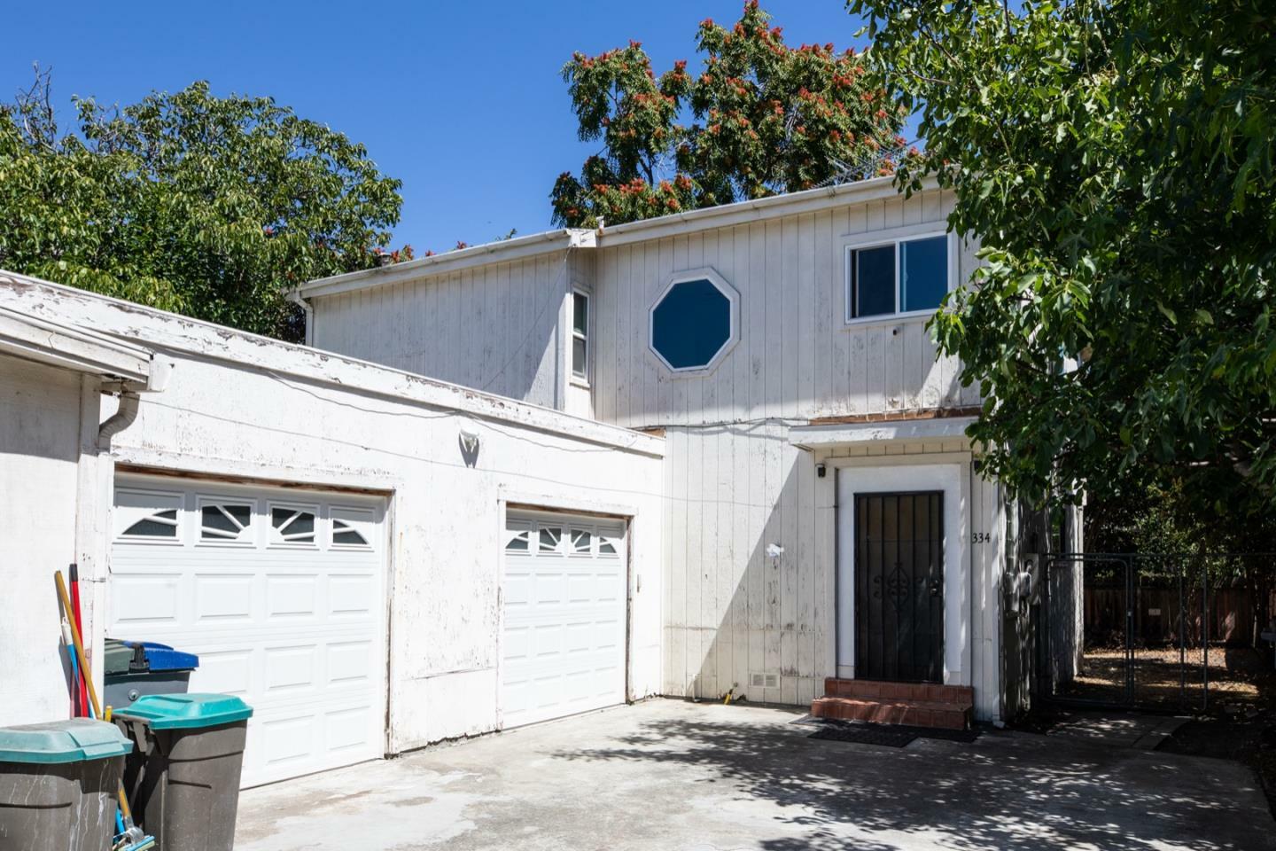 Property Photo:  332 - 334 Lastreto Avenue  CA 94085 