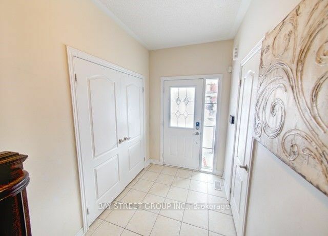 Property Photo:  72 Naylor Dr Upper  ON L3Z 0K1 