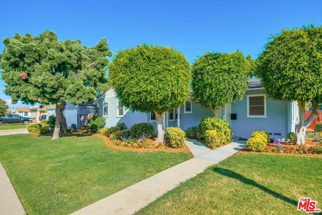 Property Photo:  8356   Kittyhawk Ave  CA 90045 