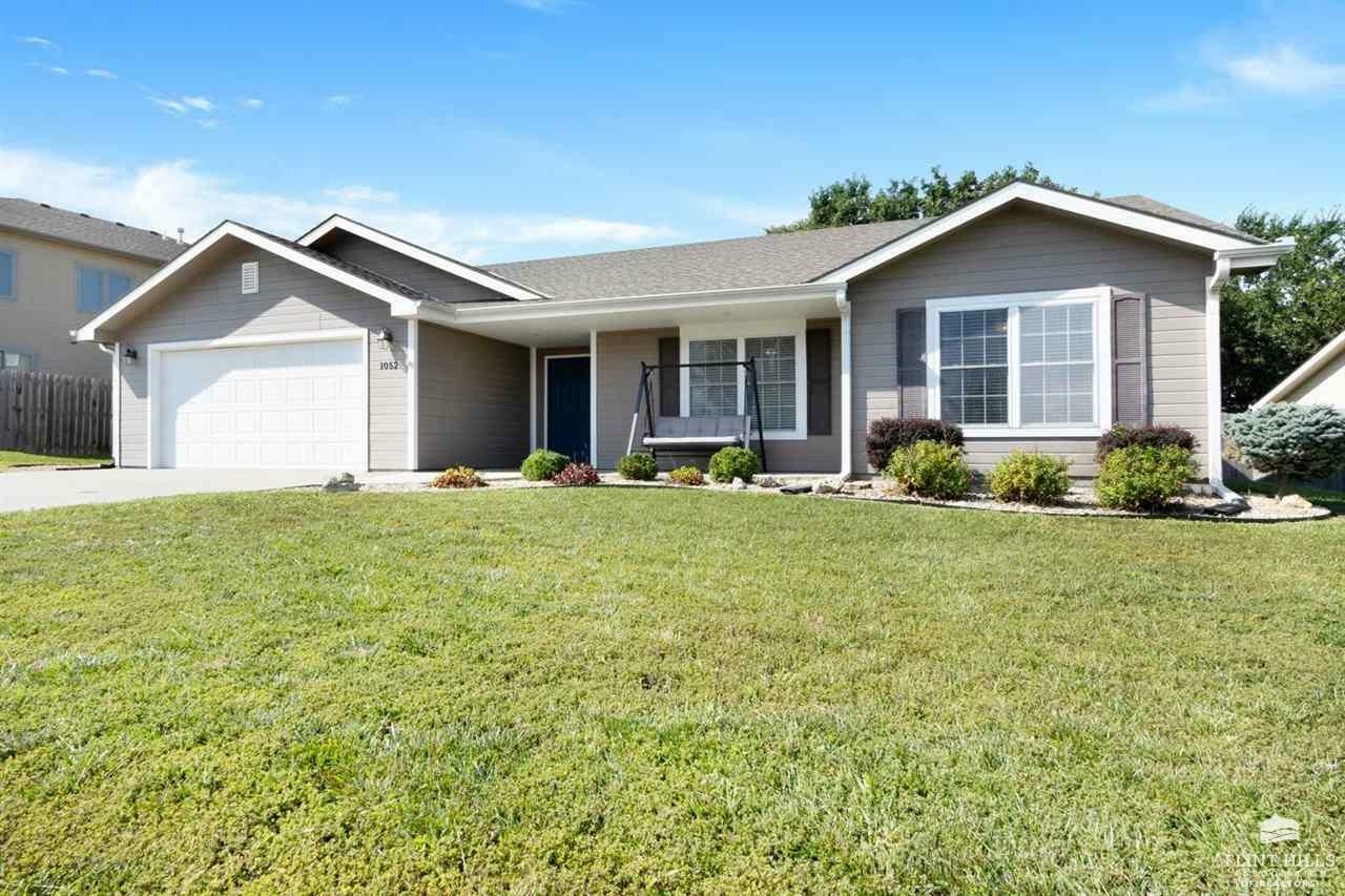 Property Photo:  1052 Highland Ridge Drive  KS 66503 