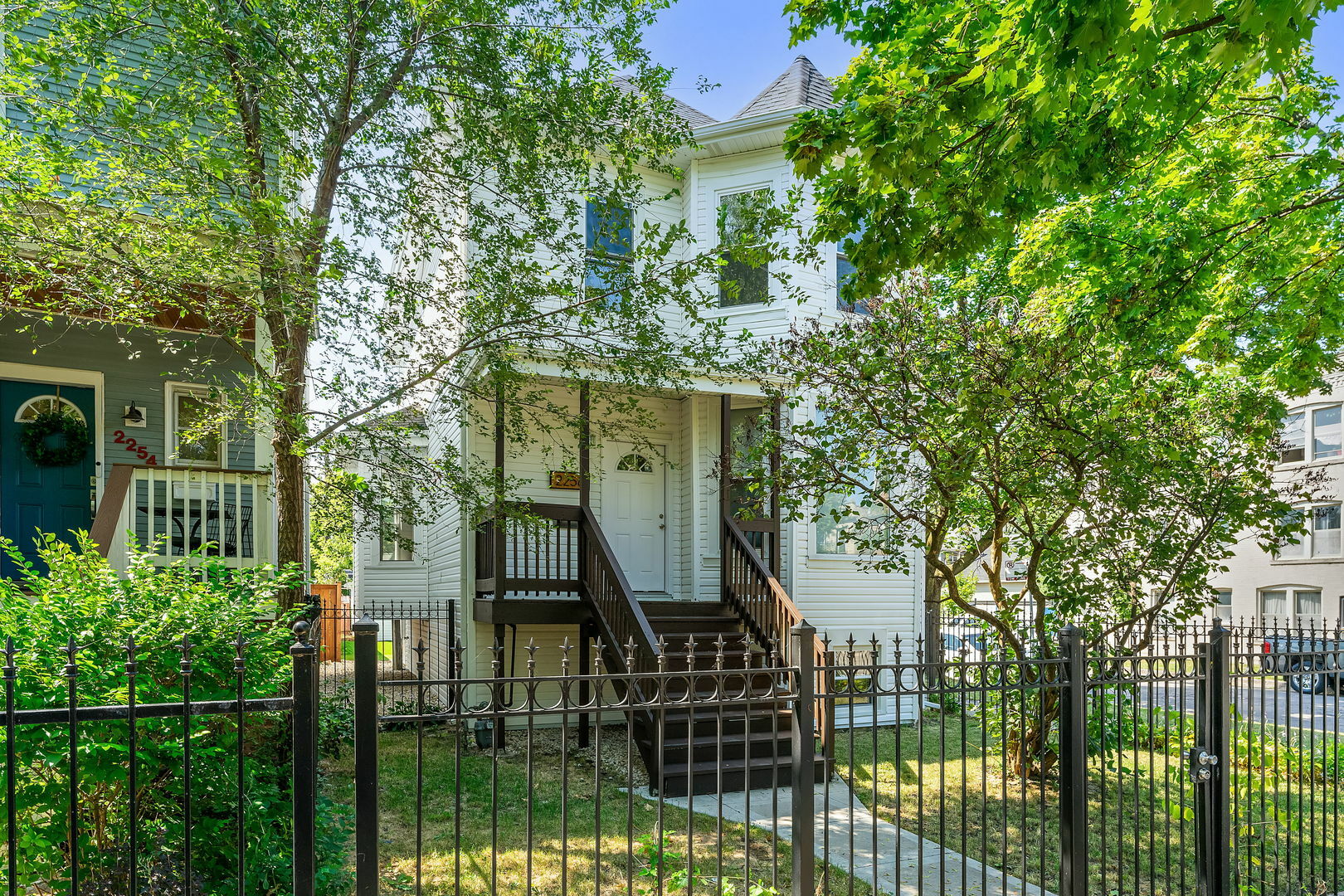 Property Photo:  2258 N Central Park Avenue  IL 60647 