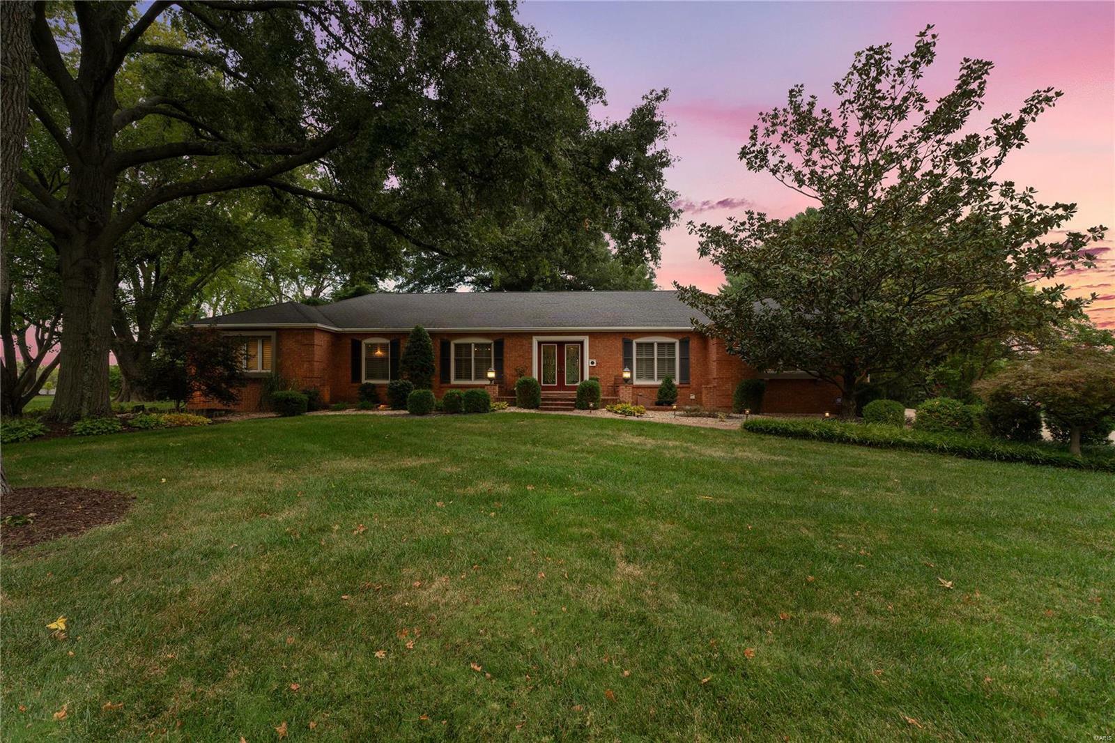 Property Photo:  13 Fox Meadows  MO 63127 