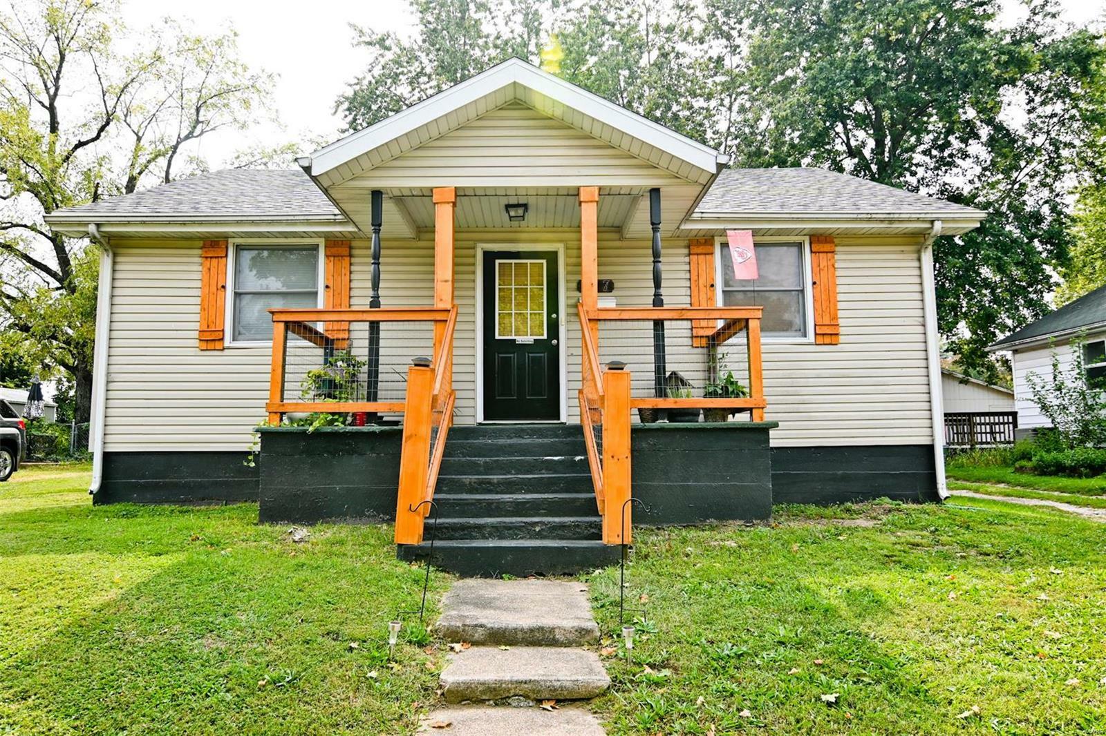 Property Photo:  317 S Washington Avenue  MO 65536 