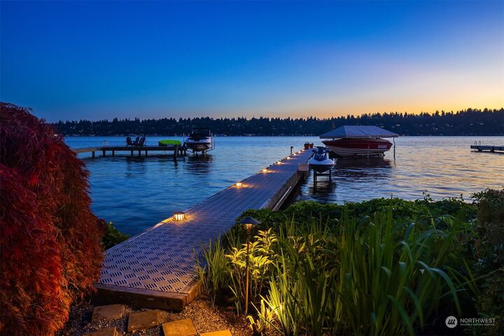 Property Photo:  13415  Holmes Point Drive NE  WA 98034 