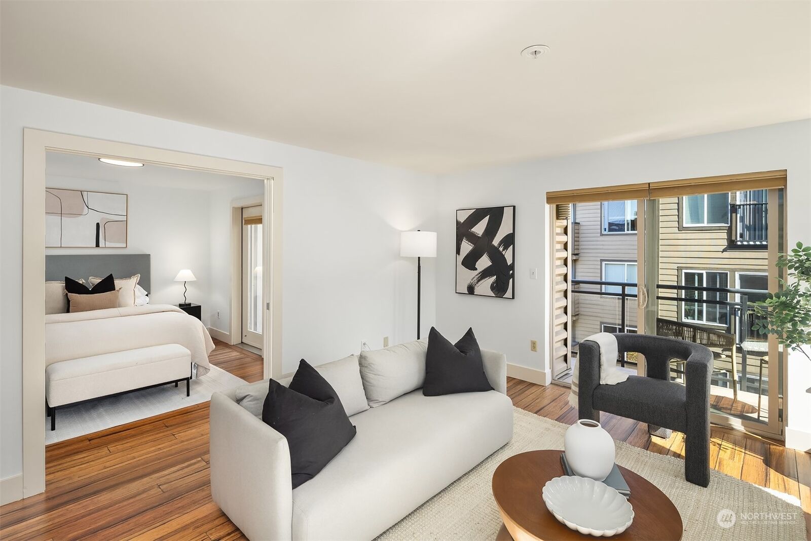 Property Photo:  1550 Eastlake Avenue E 506  WA 98102 