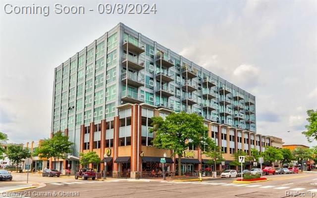 Property Photo:  100 W 5th Street 608  MI 48067 