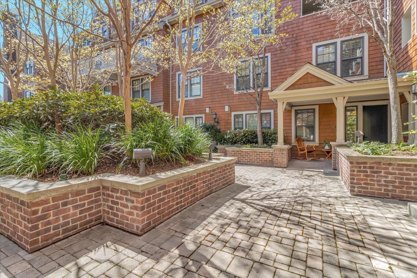 Property Photo: 325 Channing Avenue 104 CA 94301