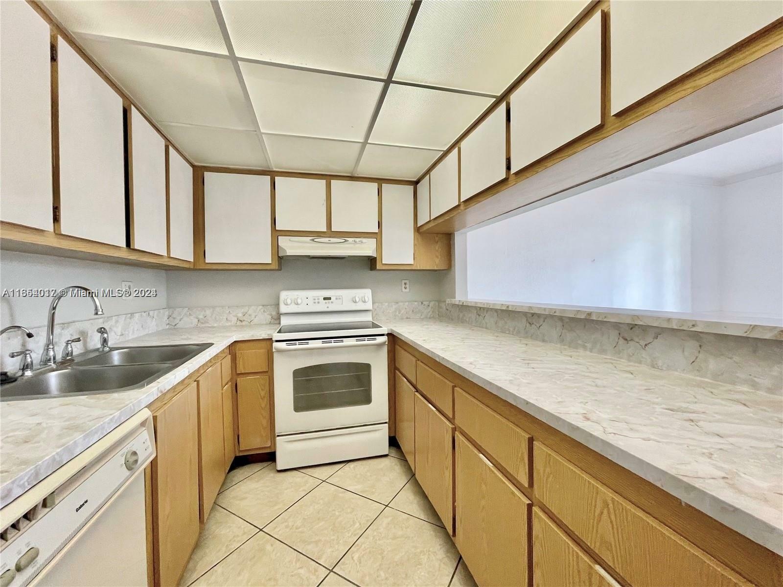 Property Photo:  829 W 38th Ter 4  FL 33012 