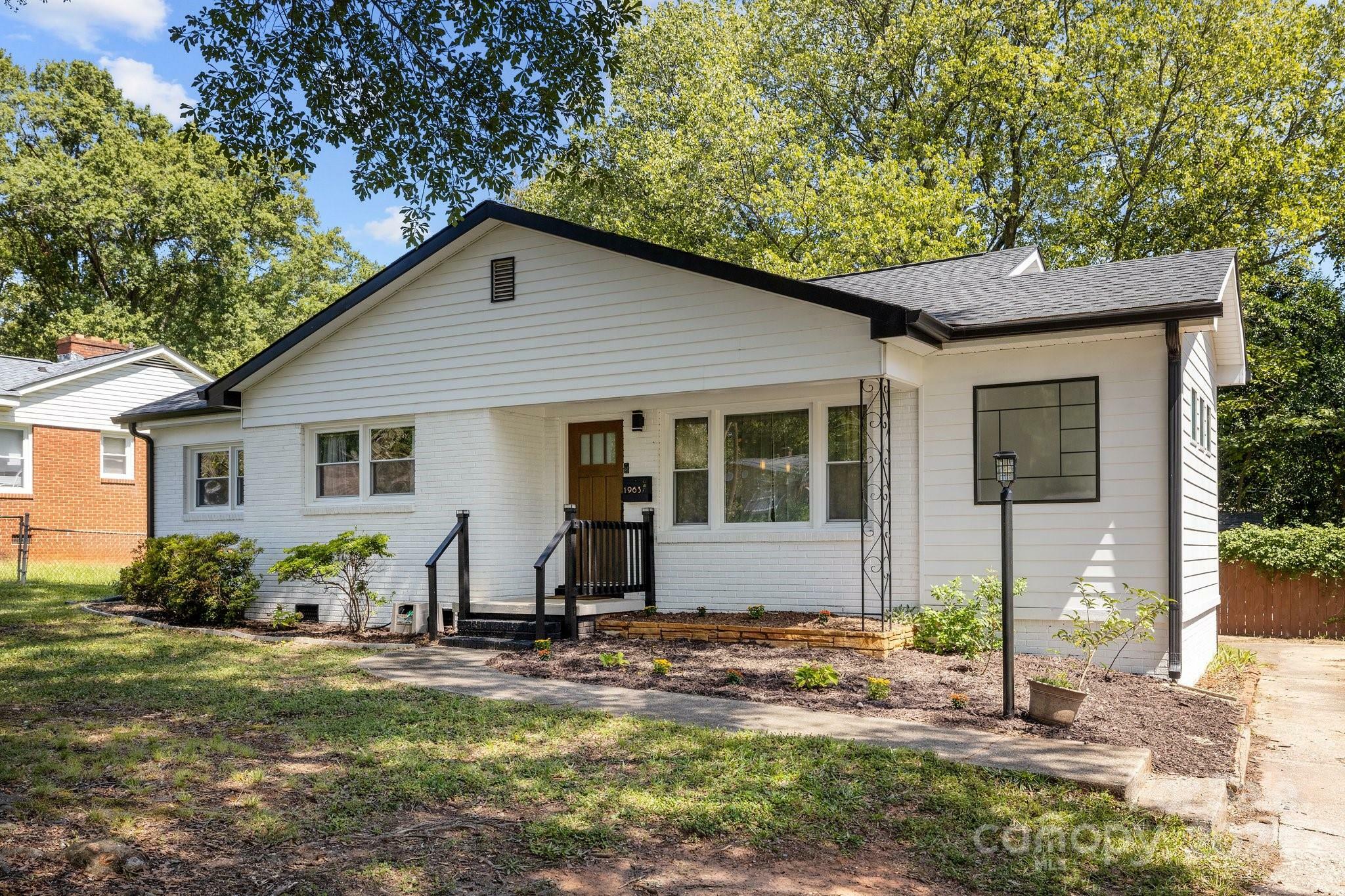 Property Photo:  1963 Woodland Drive  NC 28205 