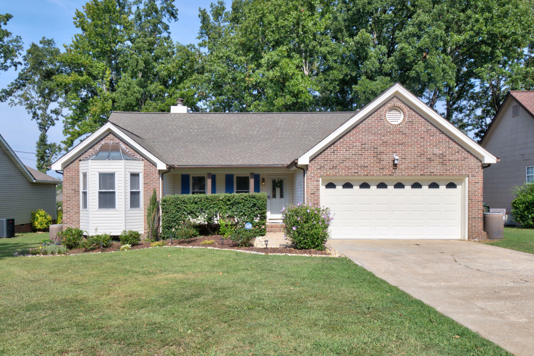 Property Photo:  2421 Charleston Square  TN 37421 