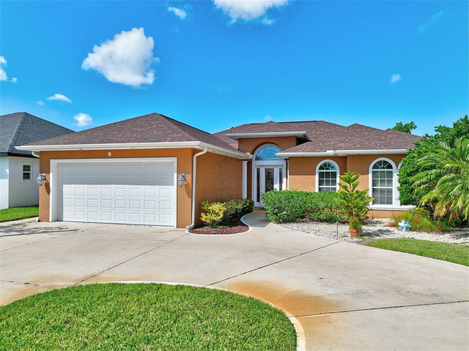 Property Photo:  8 Cleveland Court  FL 32137 