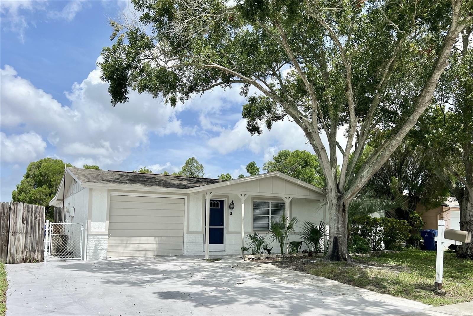 Property Photo:  3245 Bigelow Dr Drive  FL 34691 