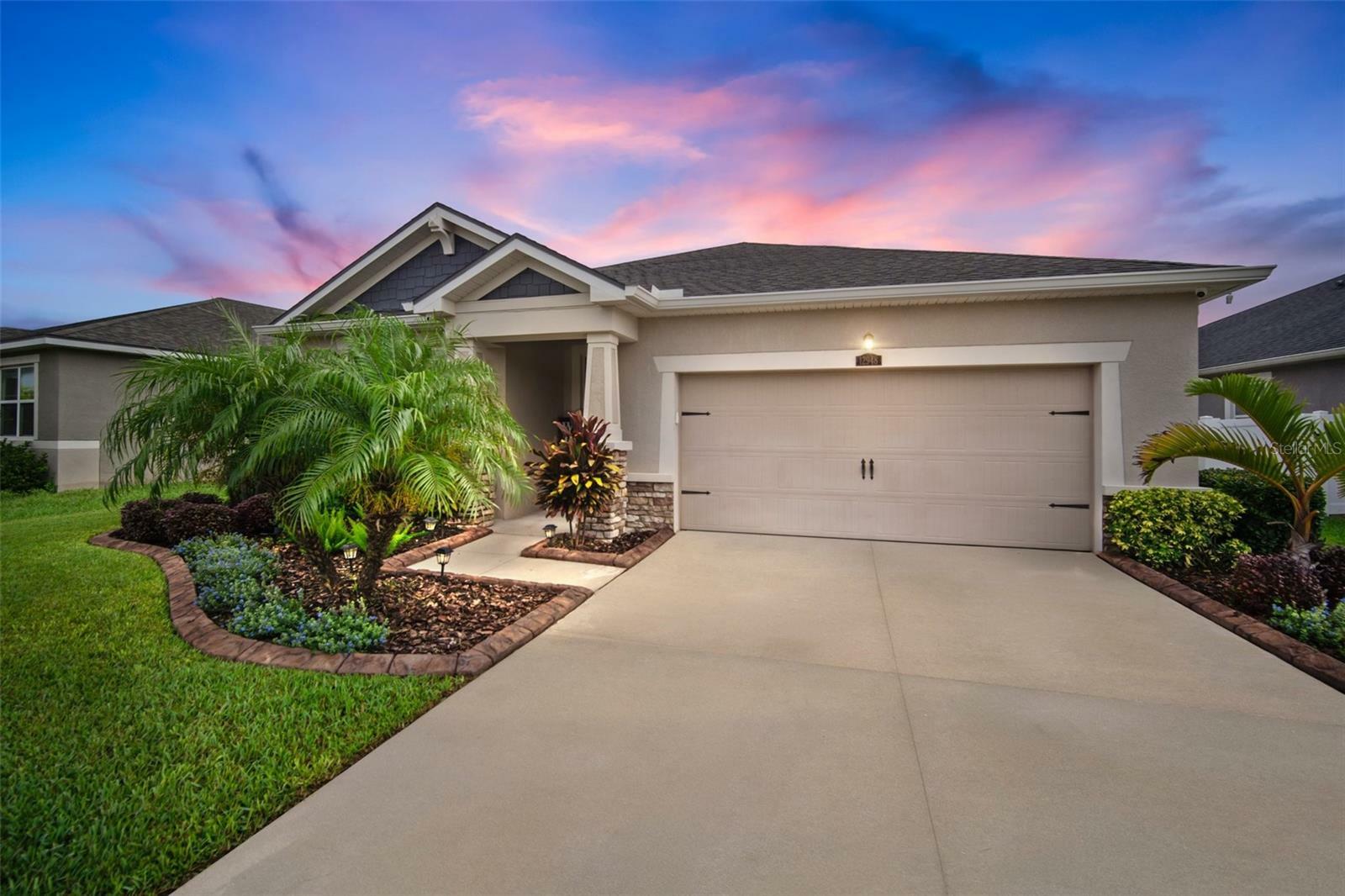 Property Photo:  12948 Satin Lily Drive  FL 33579 