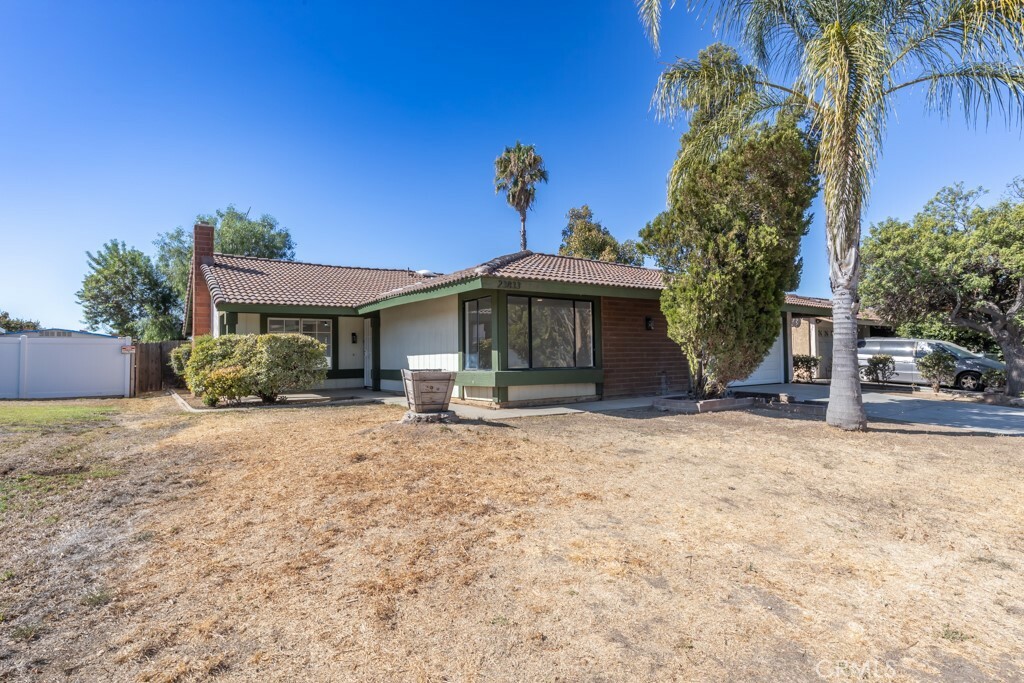 Property Photo:  23833 Hutton Court  CA 92553 