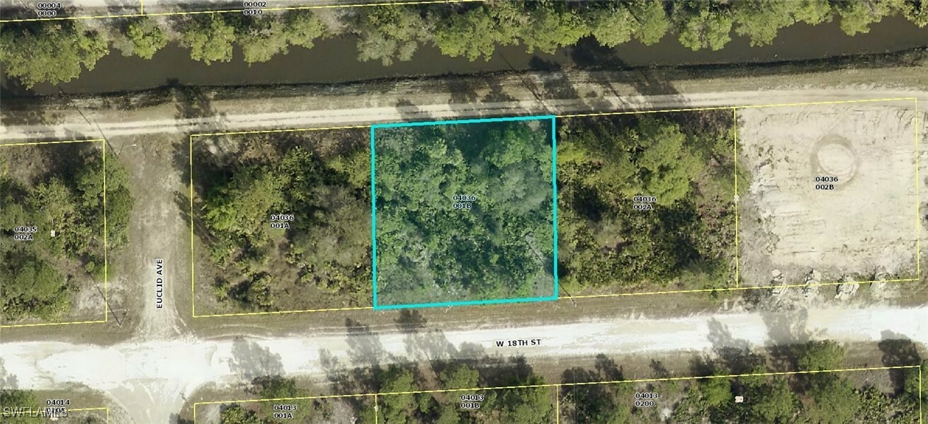 Property Photo:  1104 W 18th Street  FL 33972 