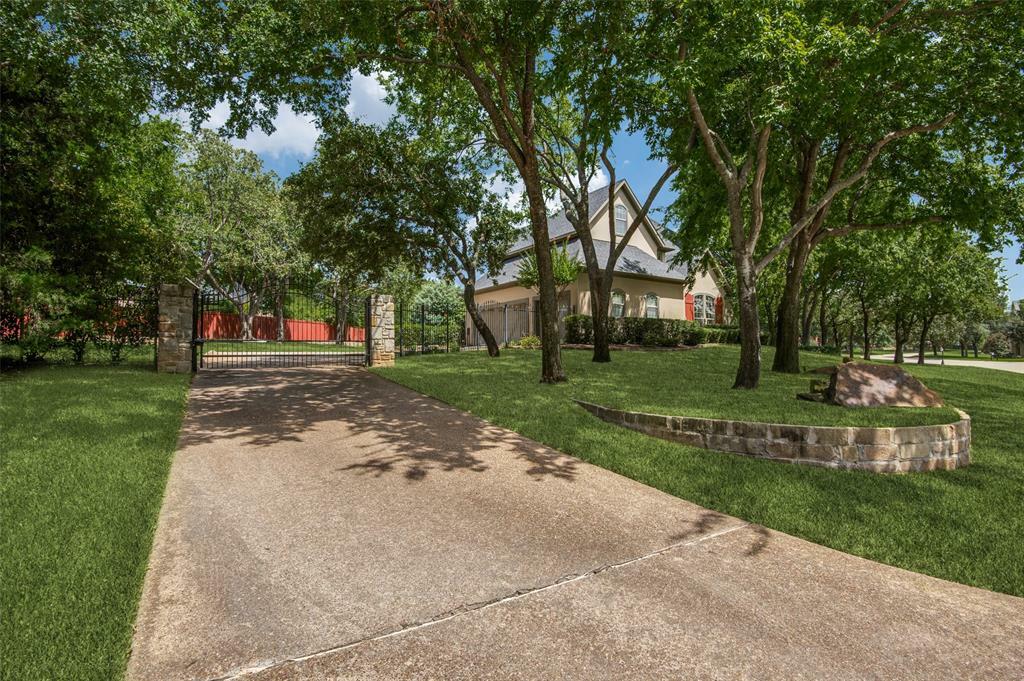 Property Photo:  400 Marshall Road  TX 76092 