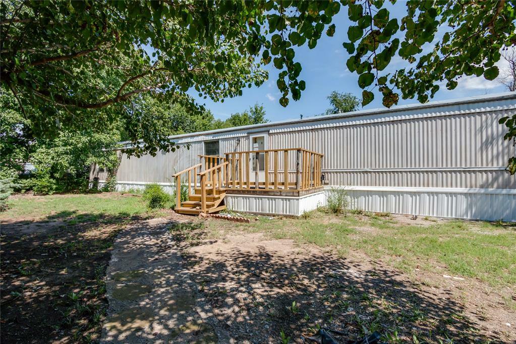 Property Photo:  305 W Grand Street  OK 73090 